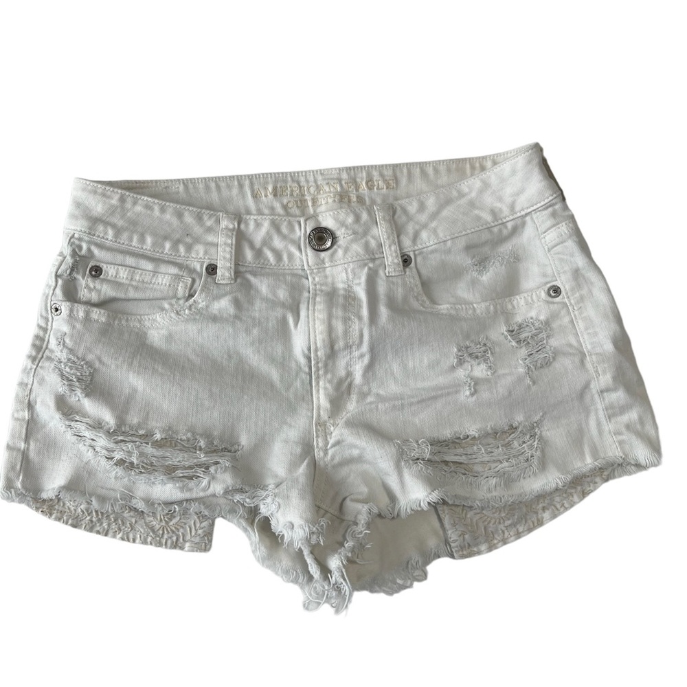AE- White, Raw Hem, Distressed, Exposed Pockets, Denim Shorts, Size 8